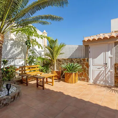 Вилла Canarian Holiday - Meloneras Hill Private Маспаломас
