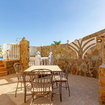 Canarian Holiday - Meloneras Hill Private Вилла