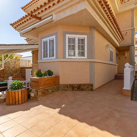 Canarian Holiday - Meloneras Hill Private